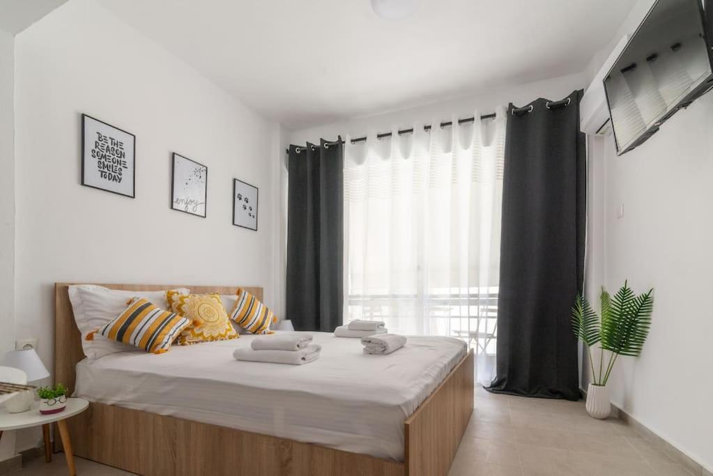 New Studio In The Heart Of City Center 이라클리온 외부 사진