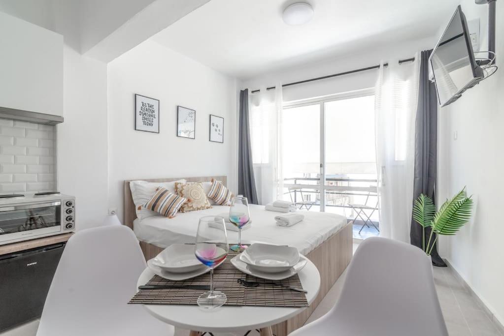 New Studio In The Heart Of City Center 이라클리온 외부 사진